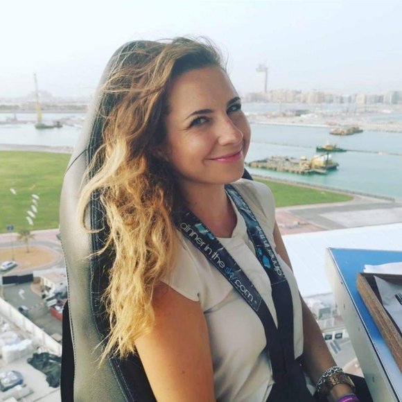 Meet your Posher, Danielle - Picture 2 of 6